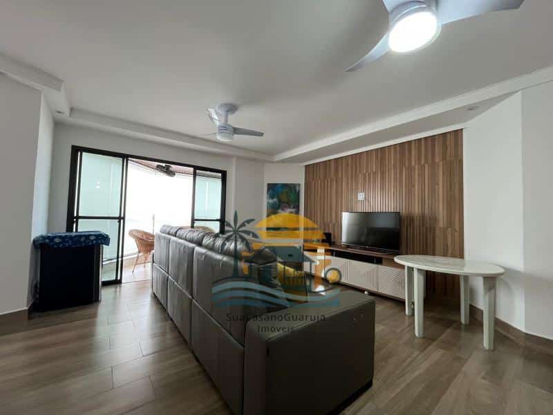 Apartamento à venda no bairro Vila Alzira em Guarujá/SP
