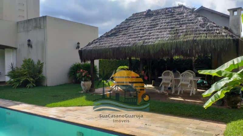 Casa à venda no bairro Jardim Acapulco em Guarujá/SP