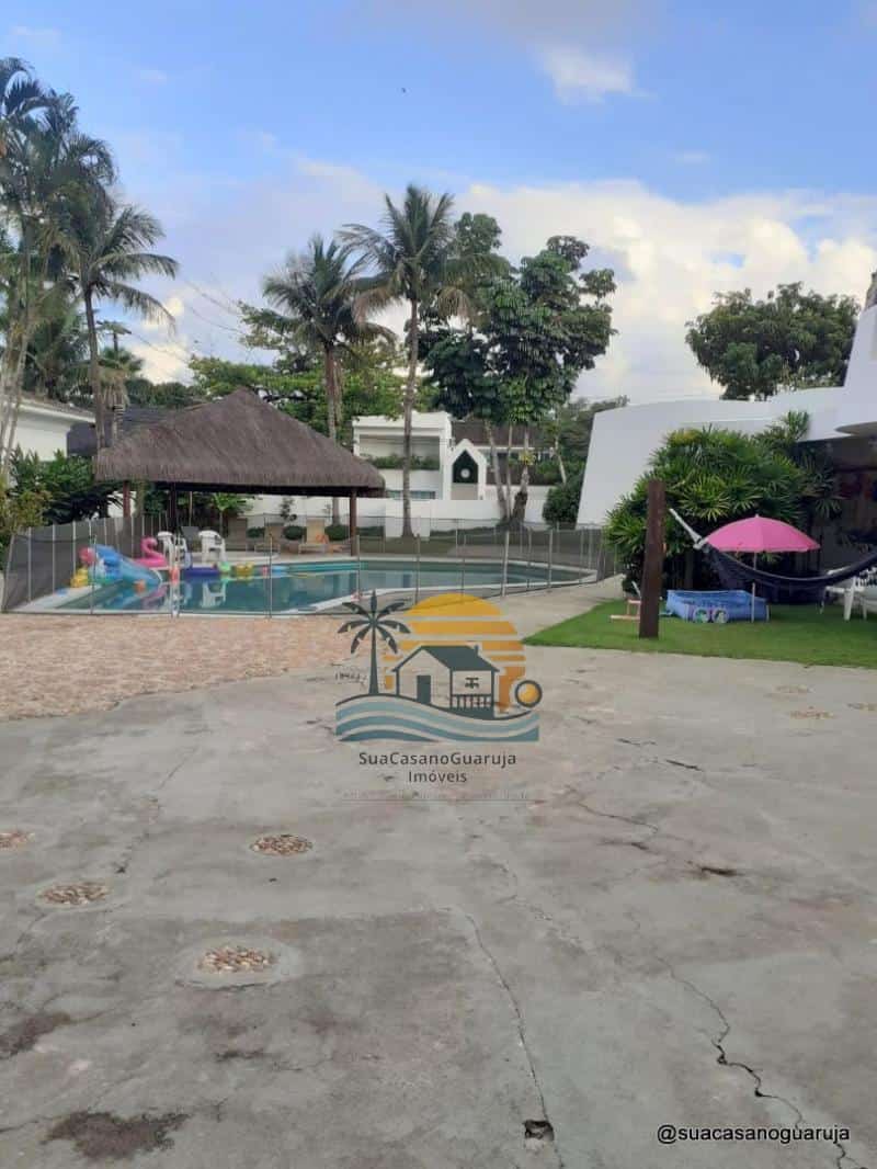 Casa à venda no bairro Acapulco em Guarujá/SP