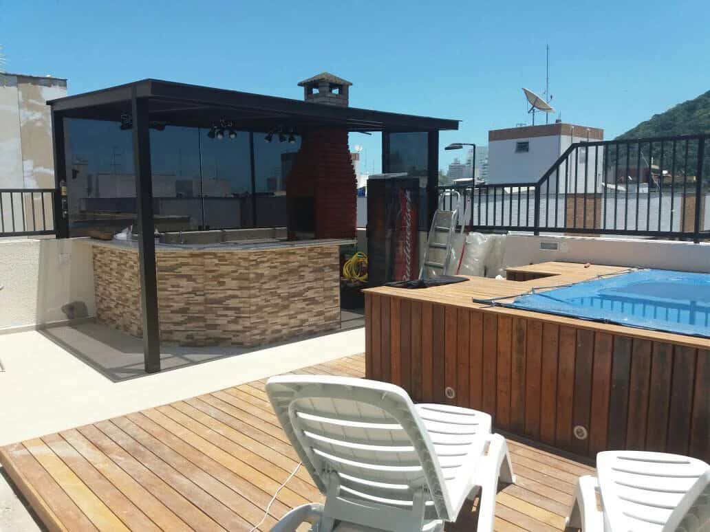 Cobertura à Venda na Praia da Enseada Guarujá | Piscina Privativa | Churrasqueira | 2 Quadras do Mar